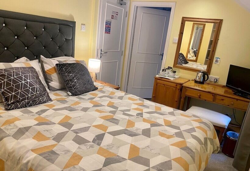 Отель Farmers Arms