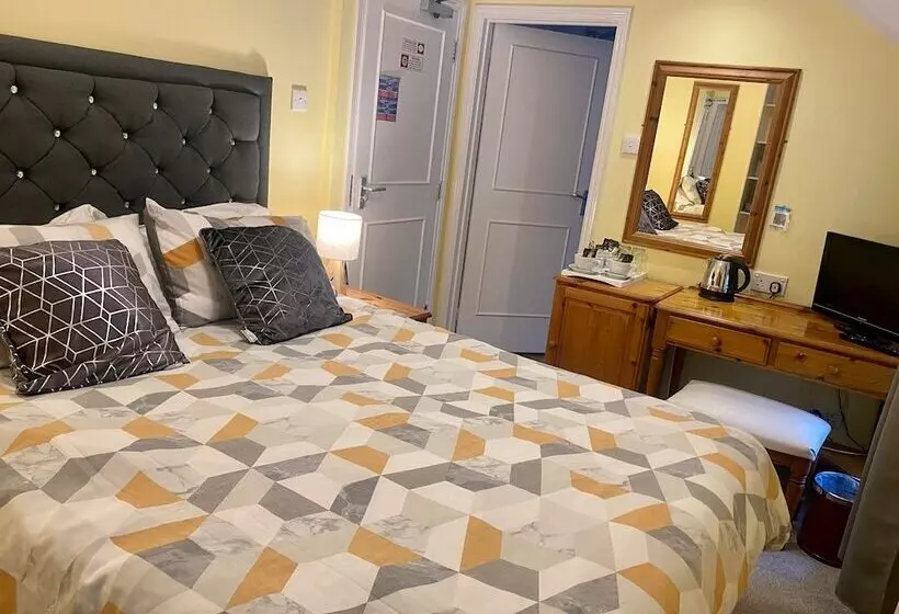 Отель Farmers Arms