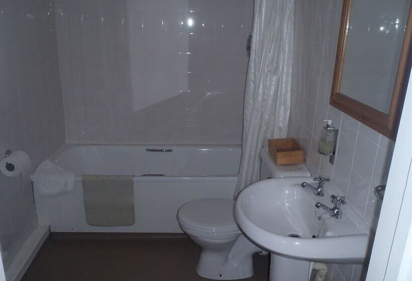 Отель Farmers Arms