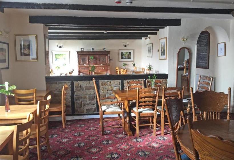 Отель Rose & Crown