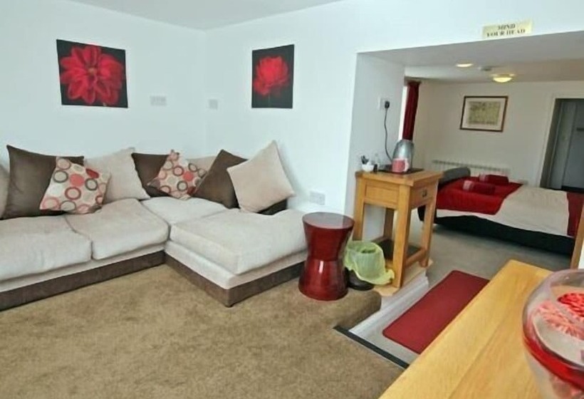 Отель Sawyers Bed And Breakfast