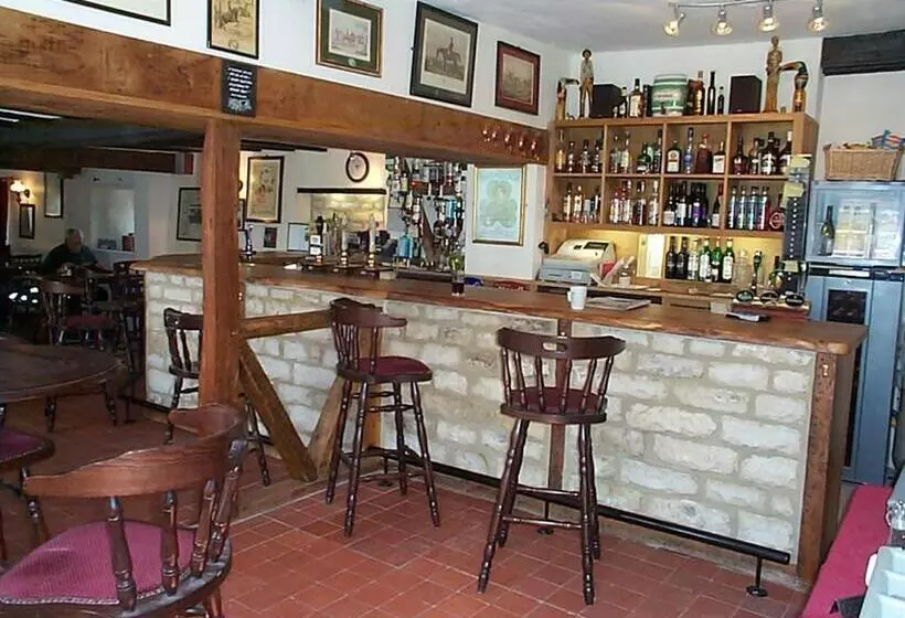 ホテル The Fox & Hounds