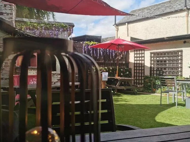 Отель The Inn At Kippen