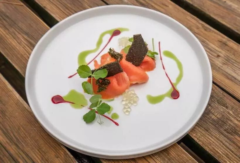 Отель The Inn At Kippen