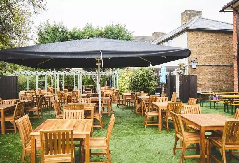 فندق The Lord Grenfell