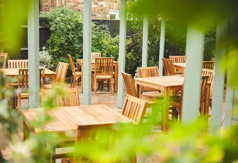 فندق The Lord Grenfell