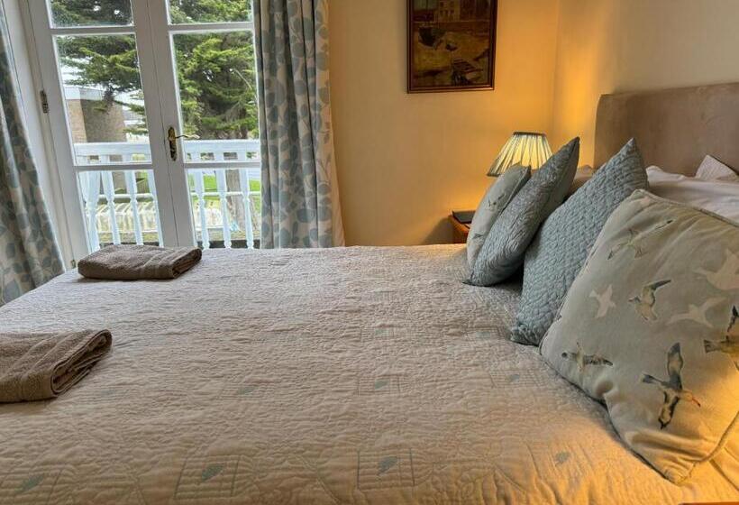 Hotel The Pilot Boat Inn, Isle Of Wight