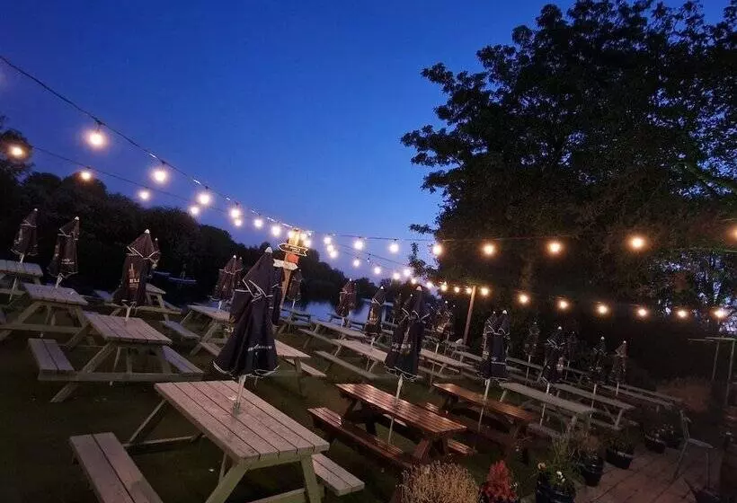 ホテル The Riverside