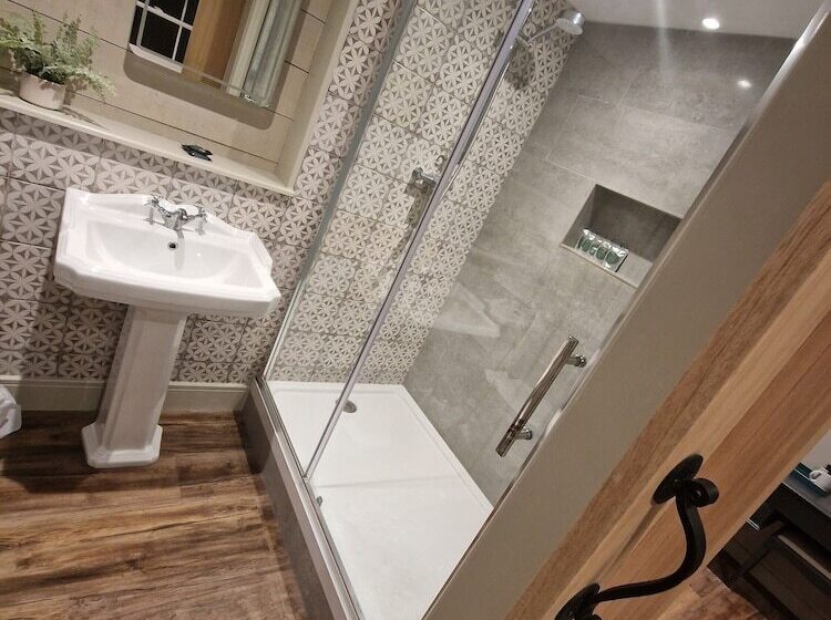 فندق The Riverside