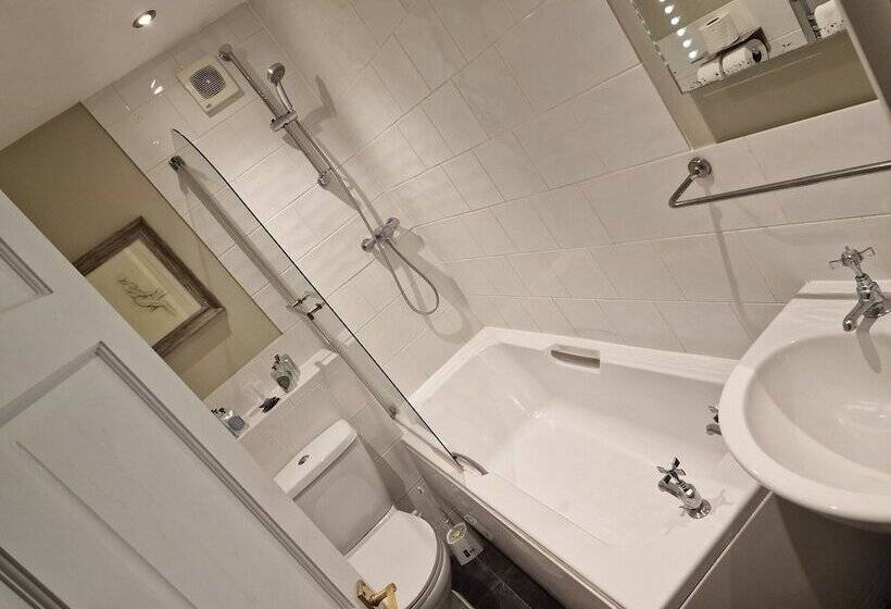 فندق The Riverside