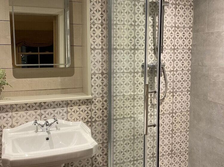 فندق The Riverside