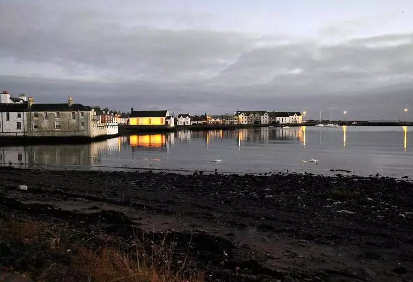 هتل The Steam Packet Inn