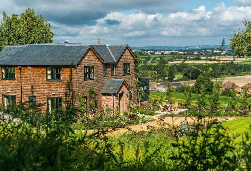 ホテル The Three Daggers