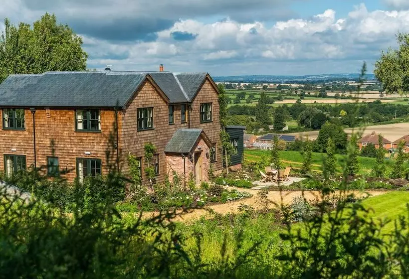 호텔 The Three Daggers