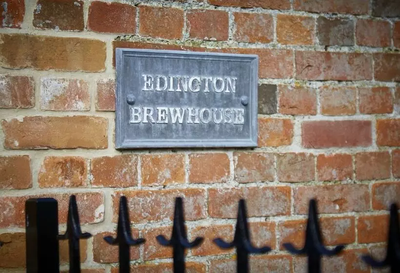 호텔 The Three Daggers