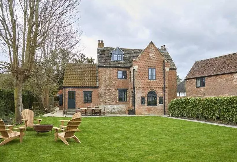 בית מלון כפרי The Three Daggers