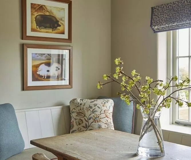 호텔 The Three Daggers