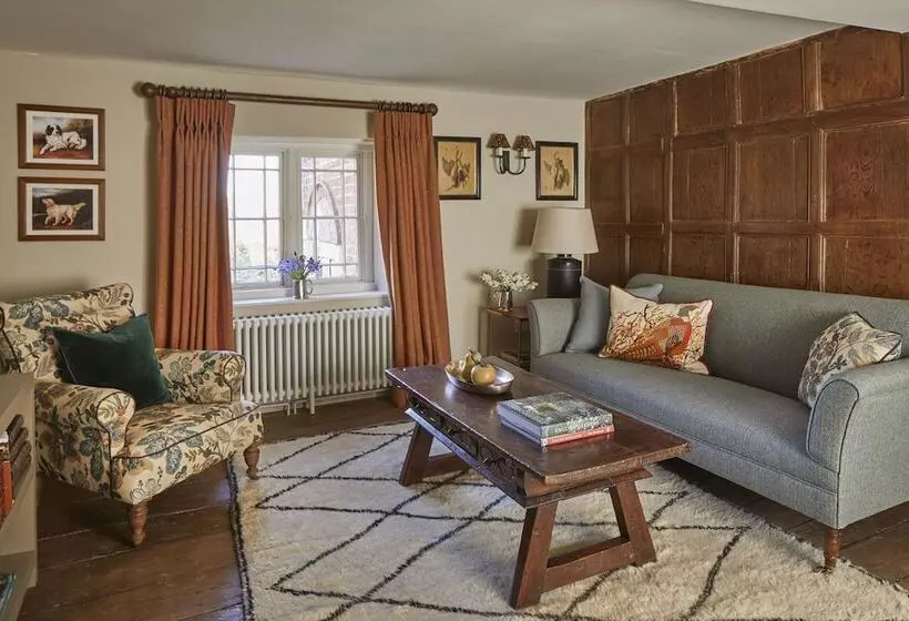 בית מלון כפרי The Three Daggers