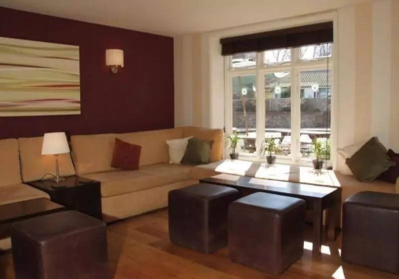 Hotel The White Horse