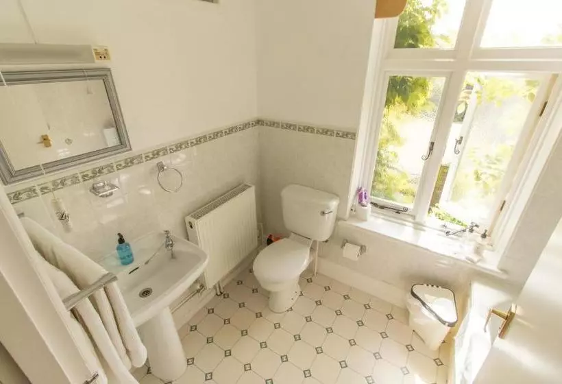 Leygreen Farmhouse Bed And Breakfast