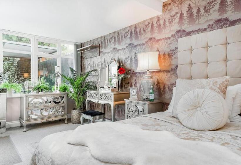 Newmarket Boutique Apartments