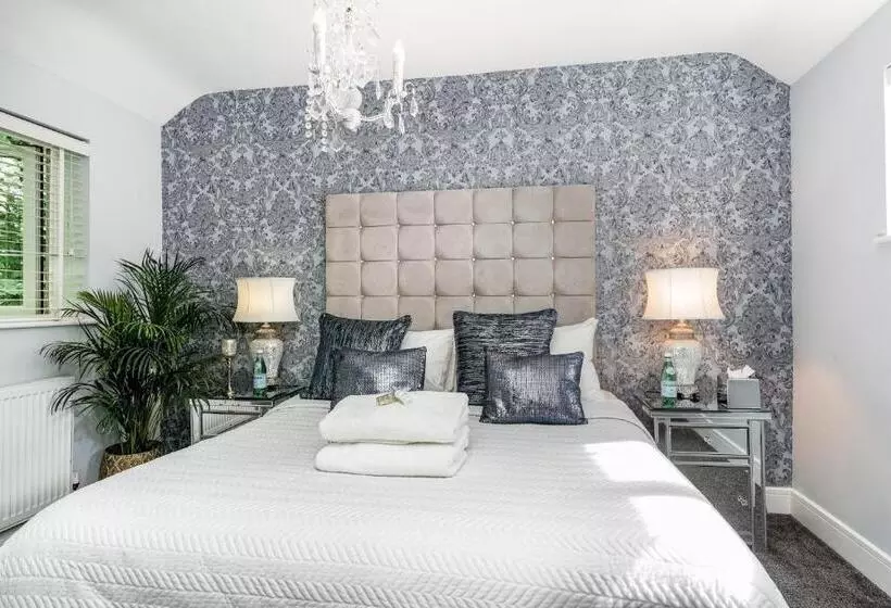 Newmarket Boutique Apartments