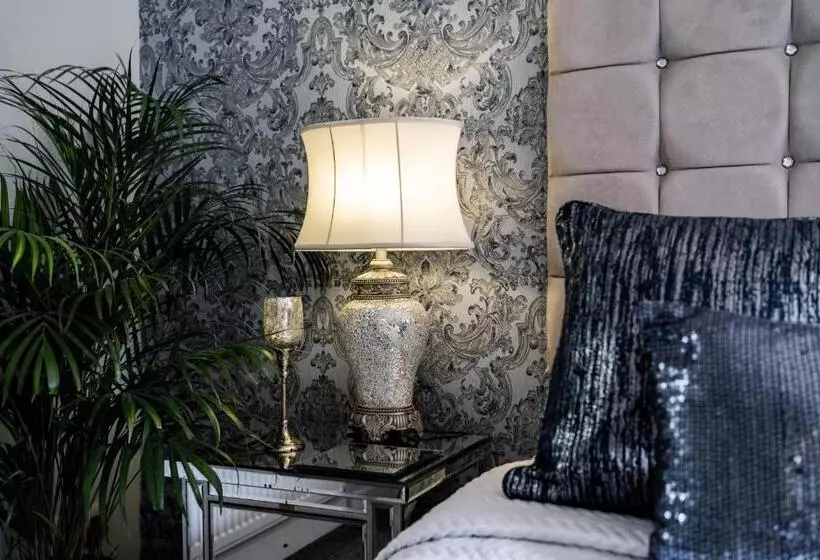 Newmarket Boutique Apartments