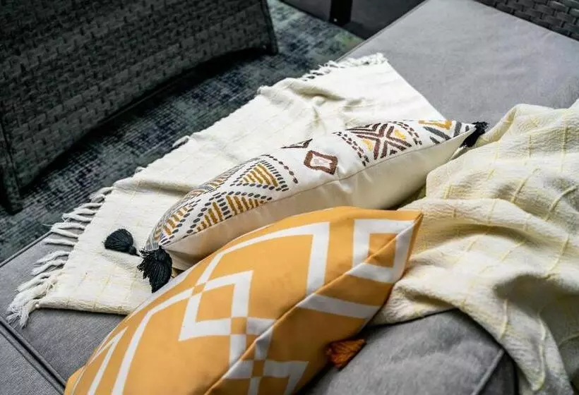 Newmarket Boutique Apartments