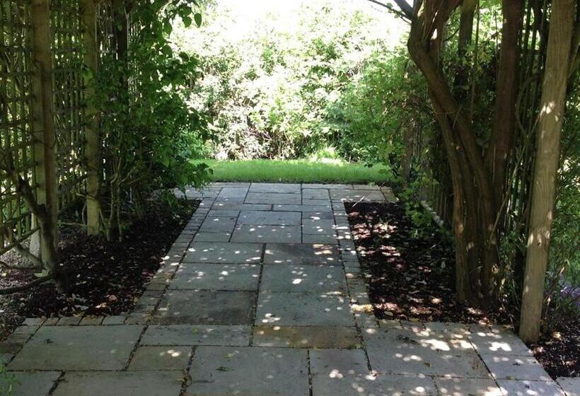 بنسيون Blackwell House