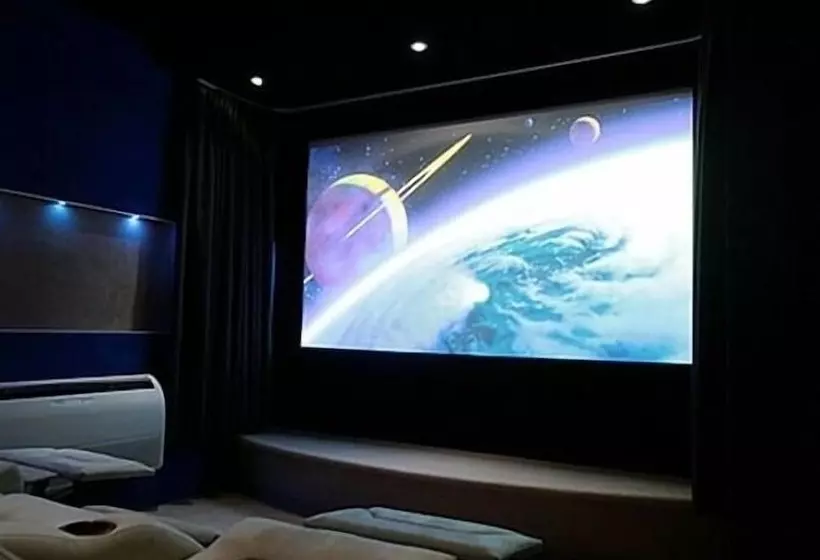 פנסיון Dunmow Guesthouse