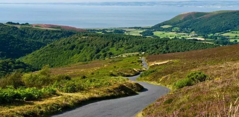 Stones Hotel And Bar