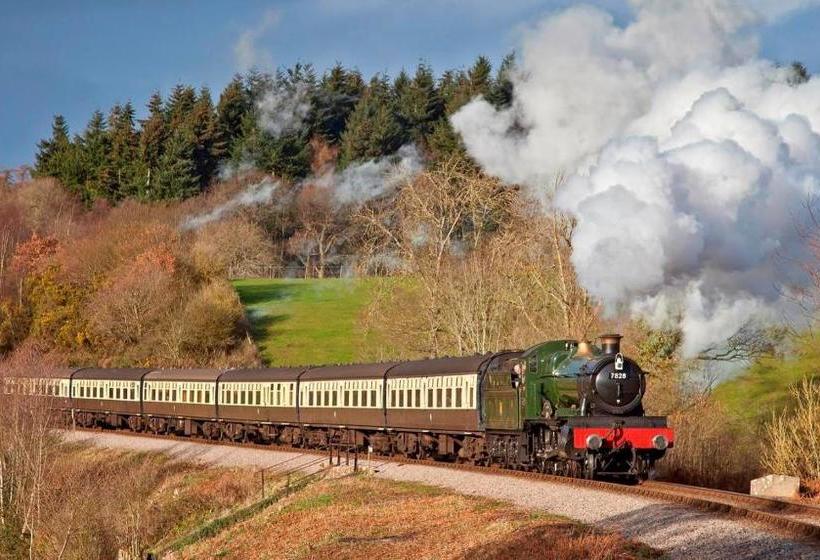 Stones Hotel And Bar