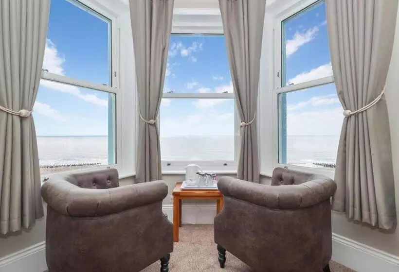 ベッドアンドブレックファースト Beach Front Guest House