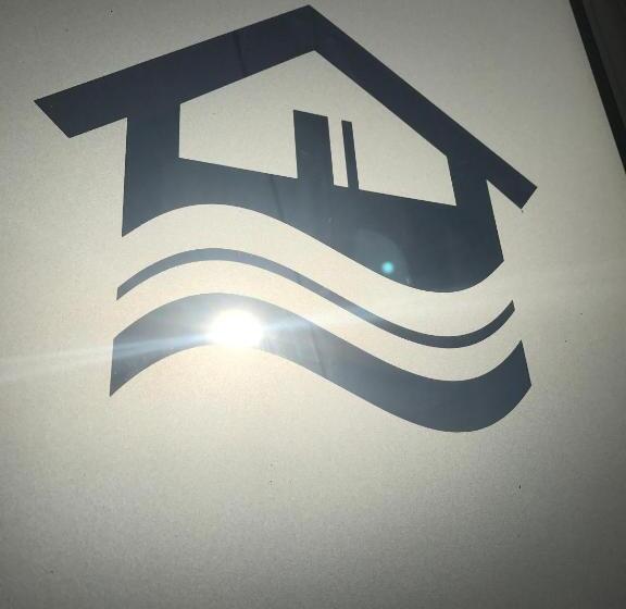 مبيت وإفطار Beach Front Guest House