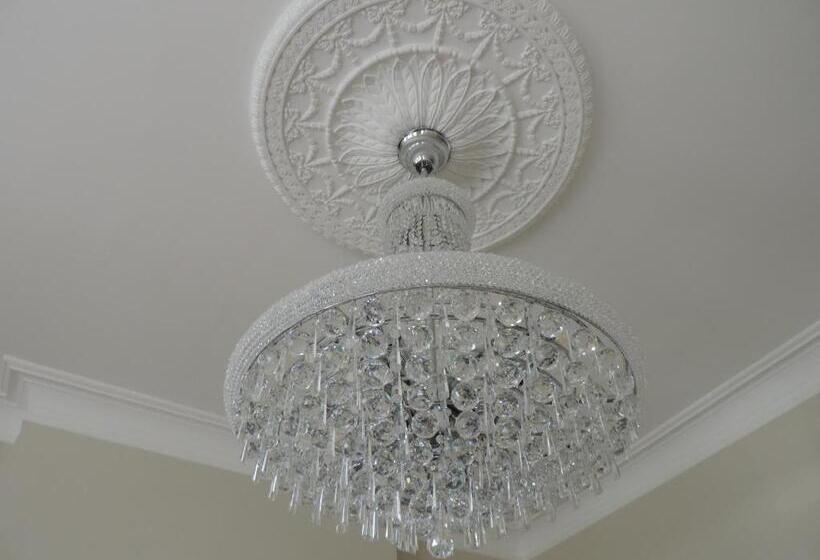 مبيت وإفطار Beach Front Guest House