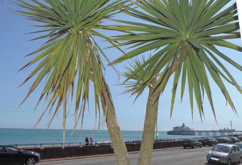 مبيت وإفطار Beach Front Guest House