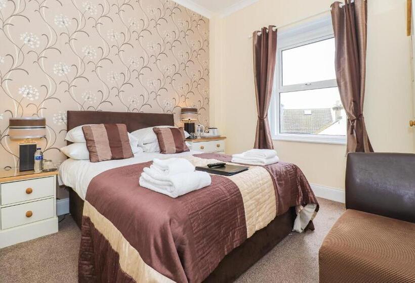 مبيت وإفطار Beach Front Guest House