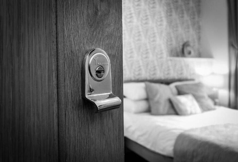 مبيت وإفطار Beach Front Guest House