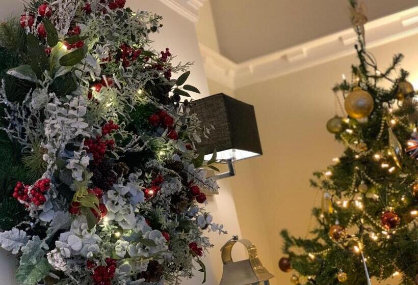 مبيت وإفطار Beach Front Guest House