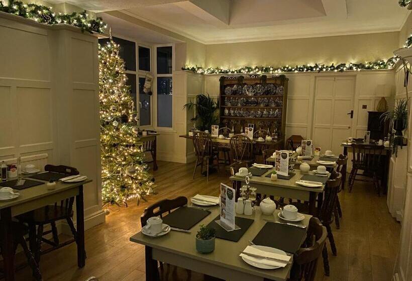 مبيت وإفطار Beach Front Guest House