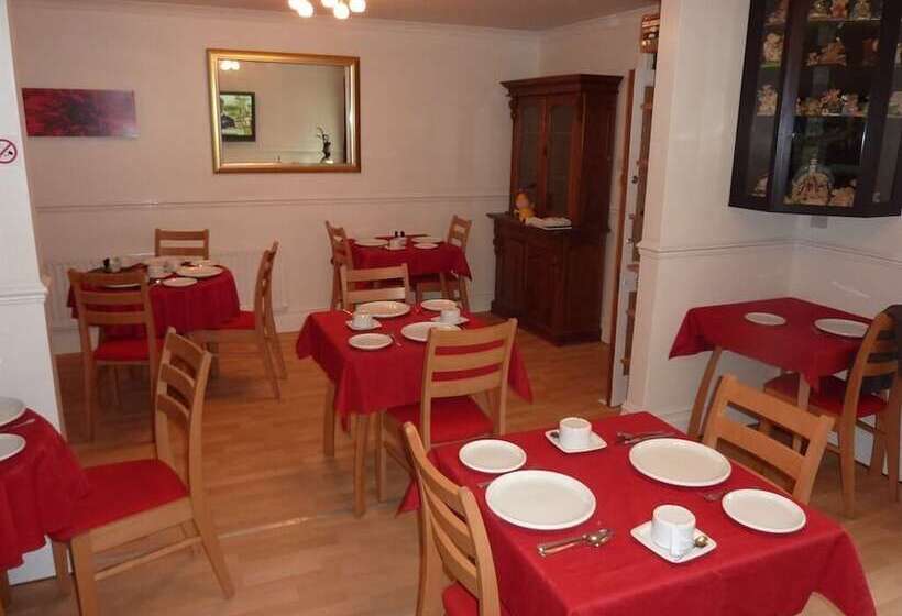 مبيت وإفطار The Stanley Guest House