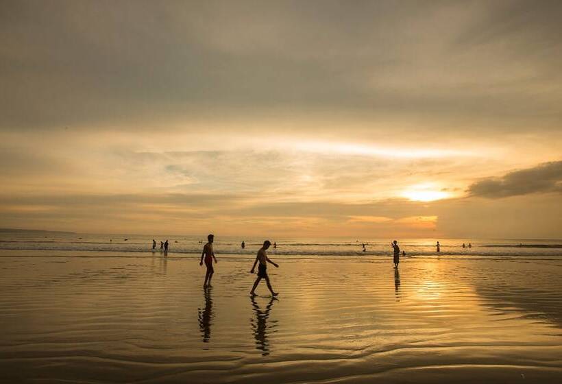 Отель Amaris Kuta  Bali