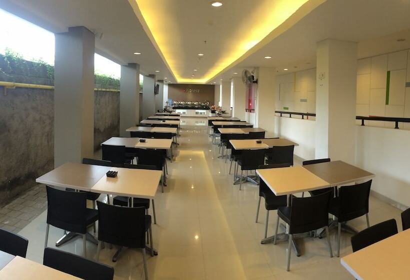 Отель Amaris Kuta  Bali