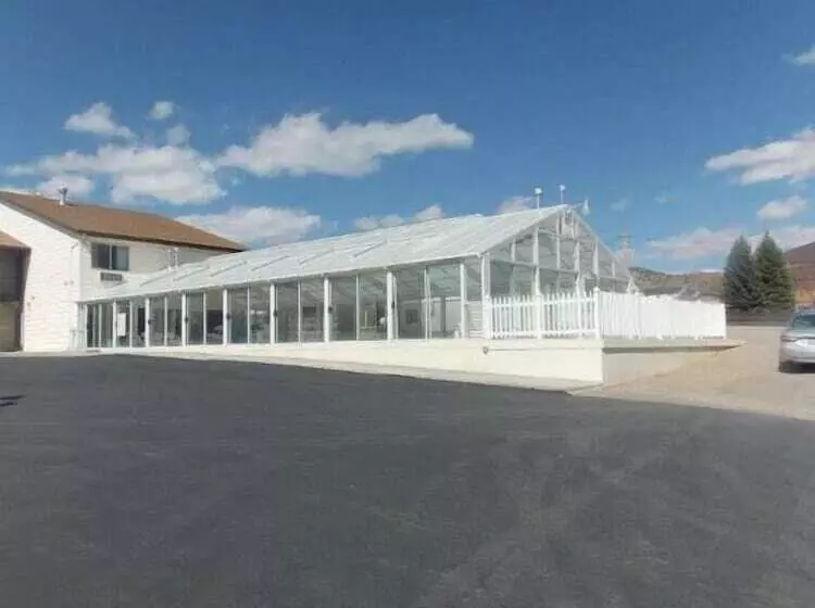 Отель Aquarius Inn