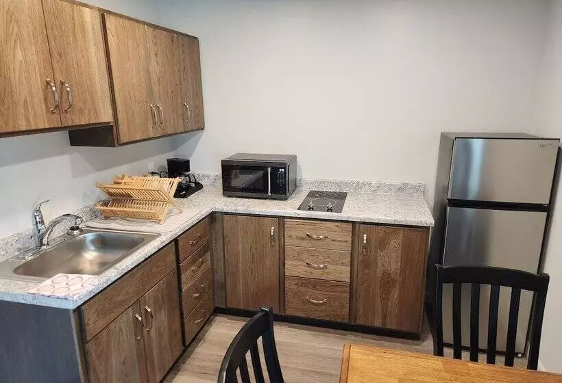 Отель Aquarius Inn