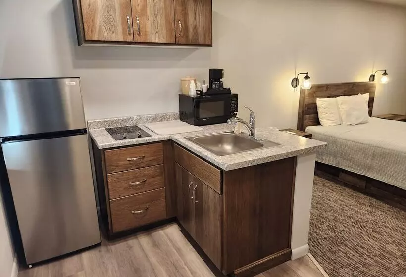 Отель Aquarius Inn