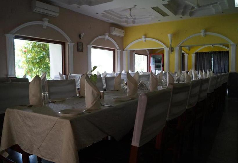 ホテル Badami Court