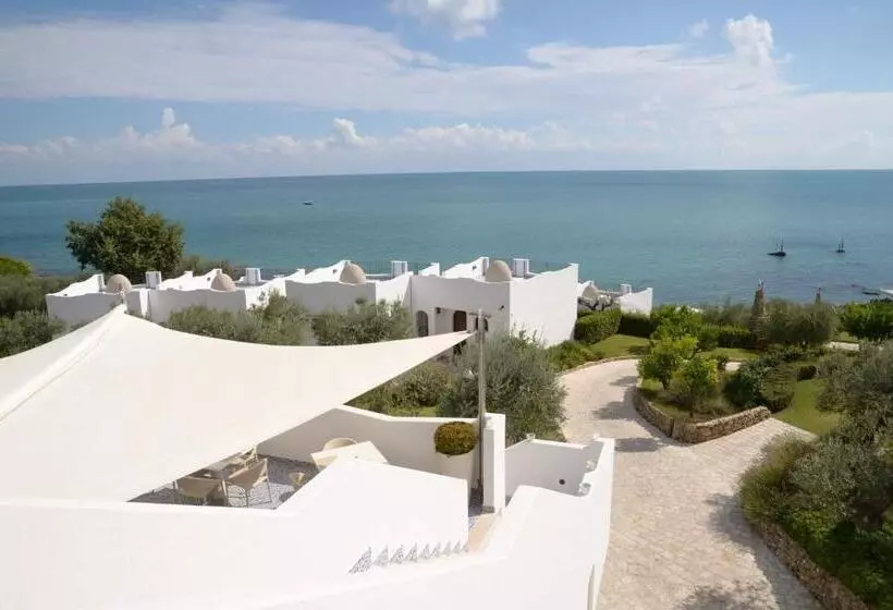 هتل Baia Delphis Resort