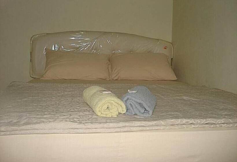 בית מלון כפרי Casavilla Rawang