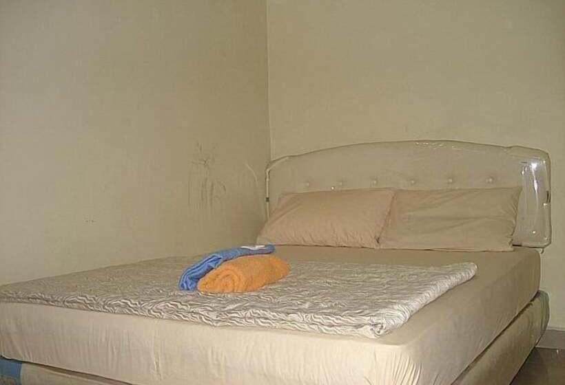 בית מלון כפרי Casavilla Rawang